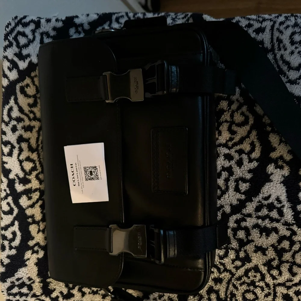 Coach Track Crossbody Bag Leather - Picture 7 of 7